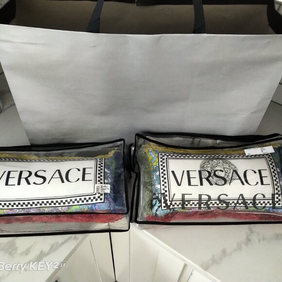 Neiman's Authentic NIB's Versace HomeSet Candelabra Journal Wine Stopper Pillows - Picture 13 of 16